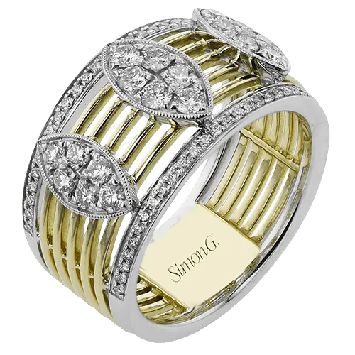 Fashion Ring In 18k Gold With Diamonds