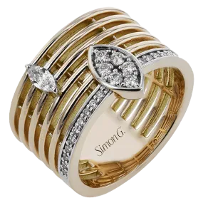 Fashion Ring In 18k Gold With Diamonds