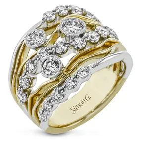 Fashion Ring In 18k Gold With Diamonds