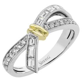 Fashion Ring In 18k Gold With Diamonds